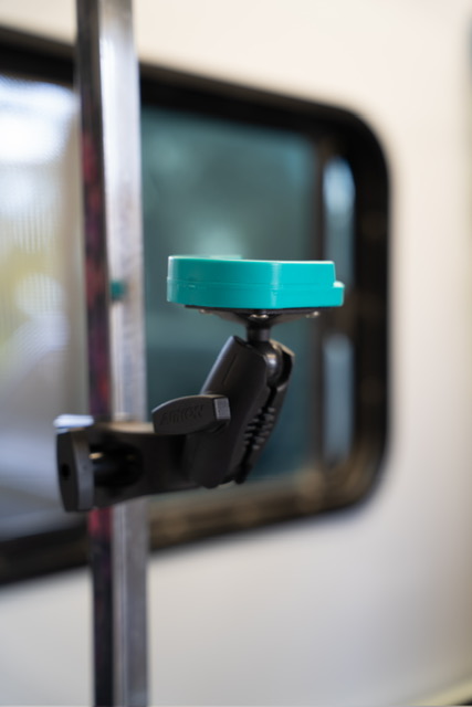 “Clip It” Handle It Attachment - Teal